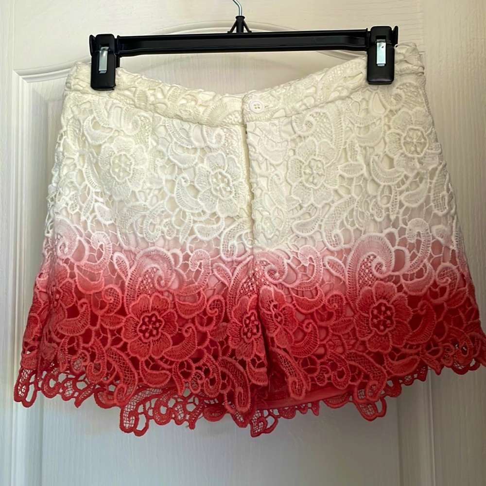 Lace Short shorts  by Moon sz small BNWT